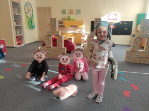 Obrázek pro příspěvek Tř. Cvrčci – Téma: Tři prasátka