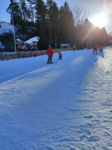 Obrázek pro příspěvek Lyžařský kurz na Skalce VIDEO (leden 2026)